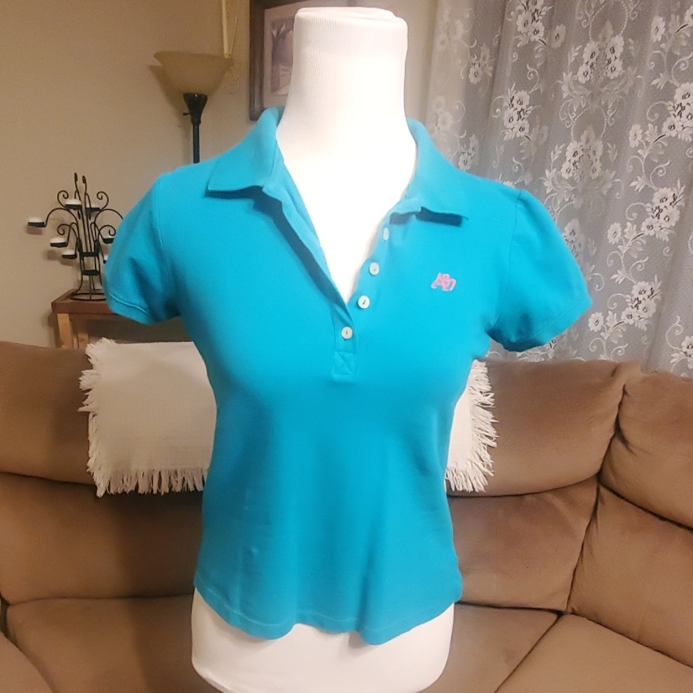 Short sleeve collared shirt